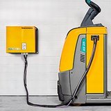 Jungheinrich bietet Fahrzeug, Lithium-Ionen-Batterie und Ladesystem aus einer Hand an.