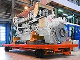 VOLK Industrieanhänger mit Caterpillar 3516-Schiffsmotor – das 16-Zylinder-Aggregat hat eine Leistung von fast 1.500 KW und wiegt rund acht Tonnen