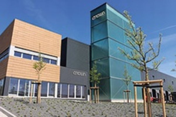 Crown eröffnet neue Produktionsanlage in Roding
