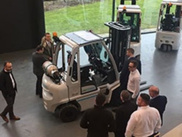 UniCarriers startet Trainings-Academy