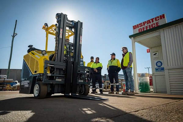 Combilift Stapler Nummer 60.000 für Combilift